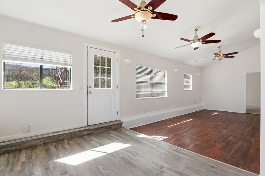 Building Photo - 128 Skyview Terrace