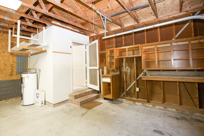 Building Photo - "3-Bedroom Home on Fox Hunt Lane in Southern Pines – Cozy Living Awaits!"