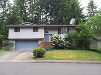 Building Photo - Sweet and spacious home in Beaverton with a garage and large fenced yard available now!