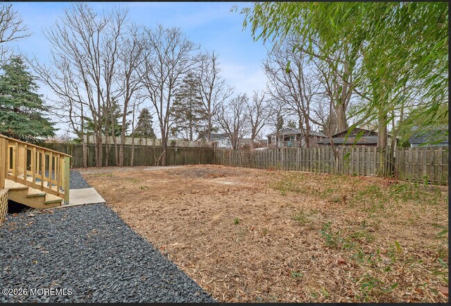 Building Photo - 83 Hennessey St