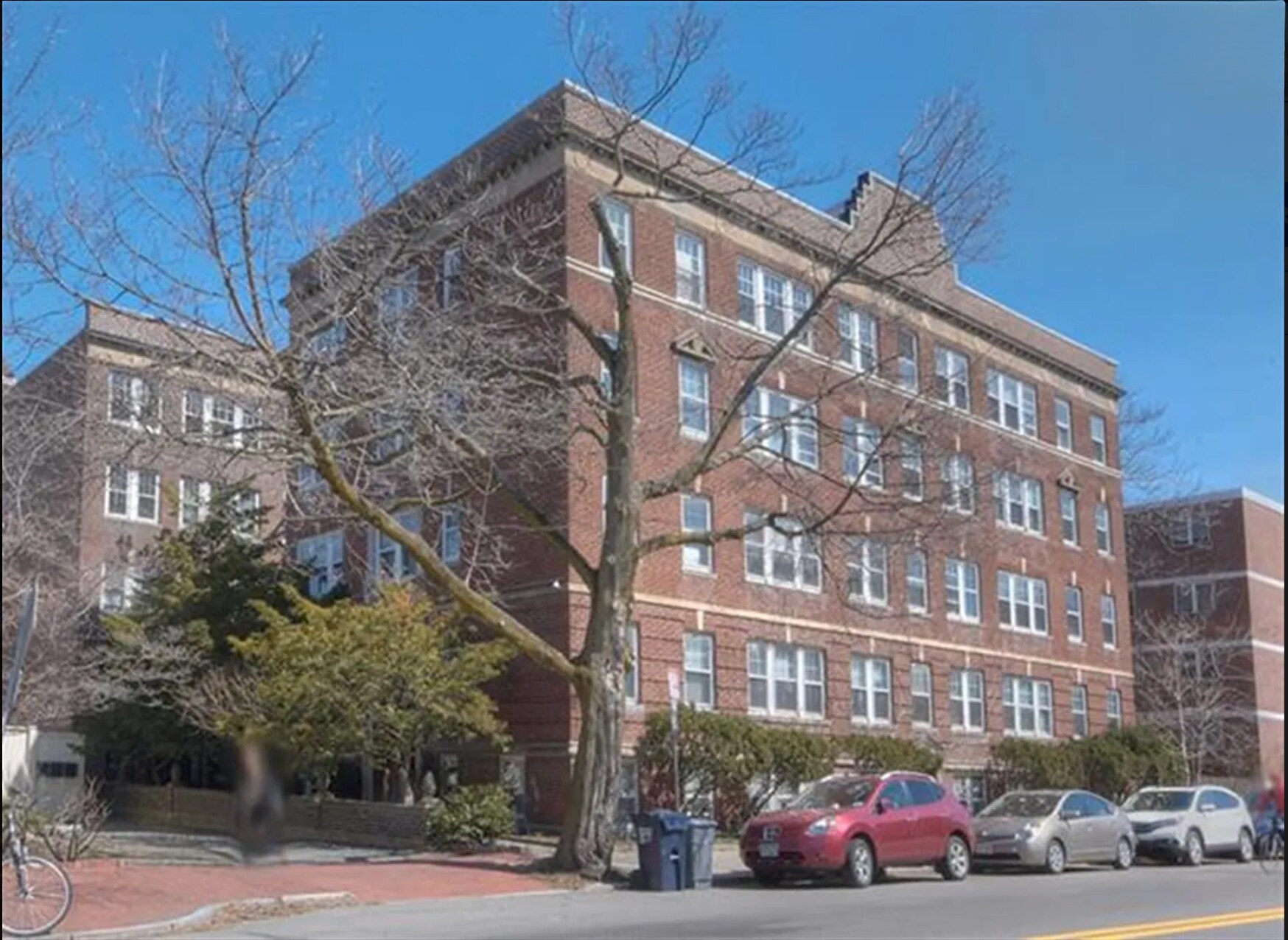 Building Photo - 1699 Cambridge St