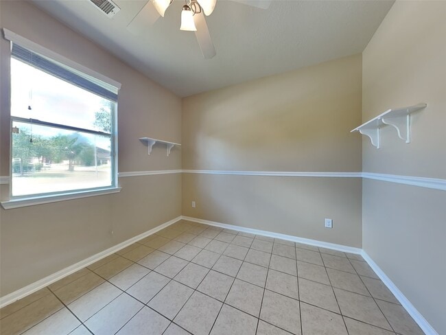 Building Photo - 15606 Mossy Park