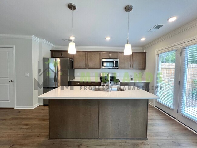 Building Photo - 333 Canary Grass Ct