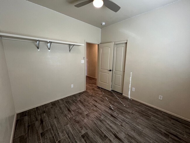 Building Photo - NICE 3 BEDROOM HOME!