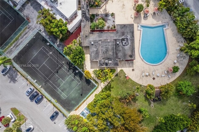 Building Photo - 7100 NW 17th St