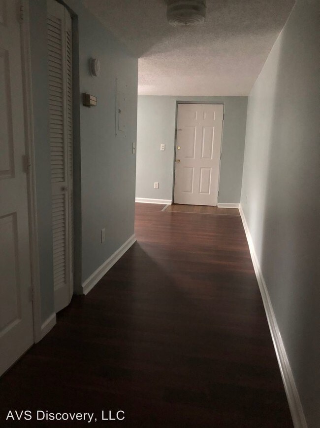 Building Photo - 2618 Carr St