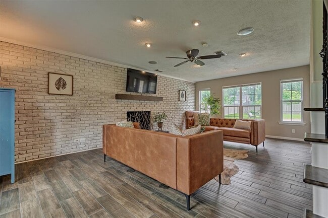 Building Photo - 6411 Elmgrove Rd