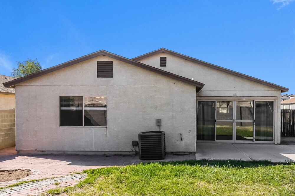 Building Photo - 1174 E Silktassel Trail