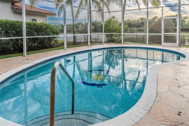 Building Photo - 2893 Oakbrook Dr