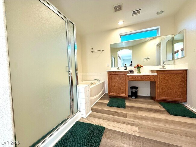 Building Photo - 3817 Bayamon St