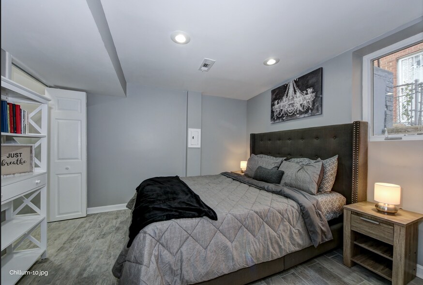 Building Photo - 5403 Chillum Pl NE