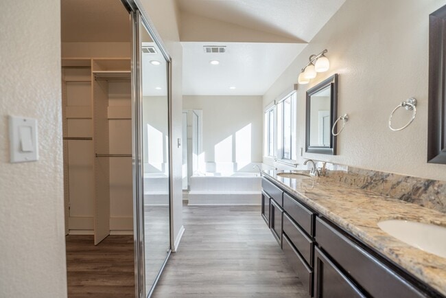 Building Photo - 17410 Majestic Cypress Way