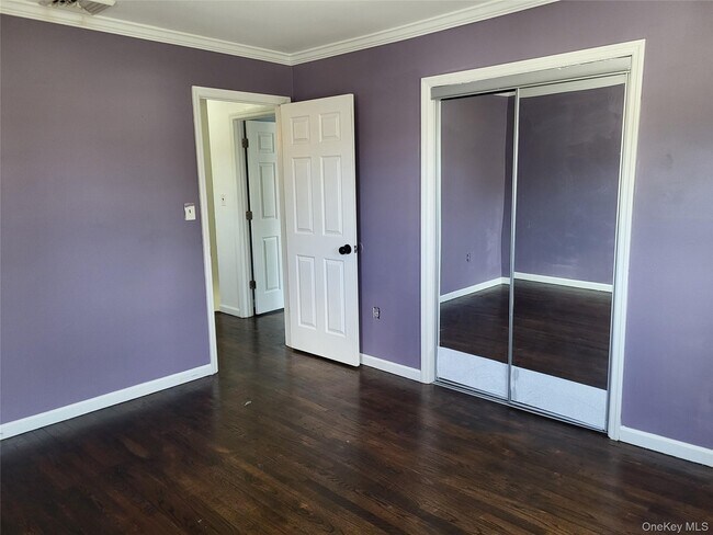 Building Photo - 20 Scott Dr