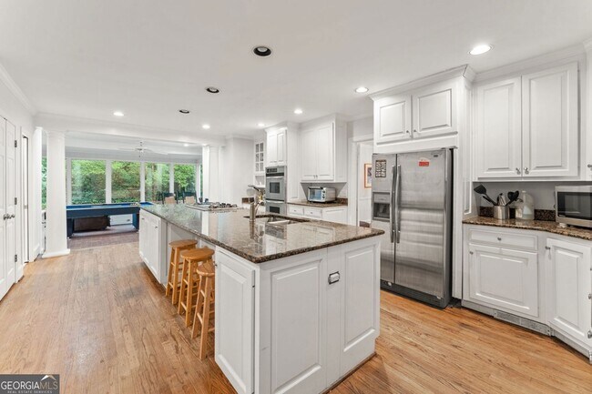 Building Photo - 2986 Mornington Dr NW