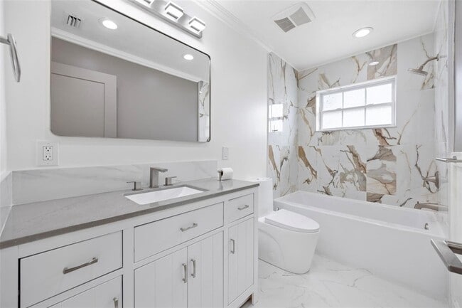 Building Photo - 1817 Oregon Ave NE