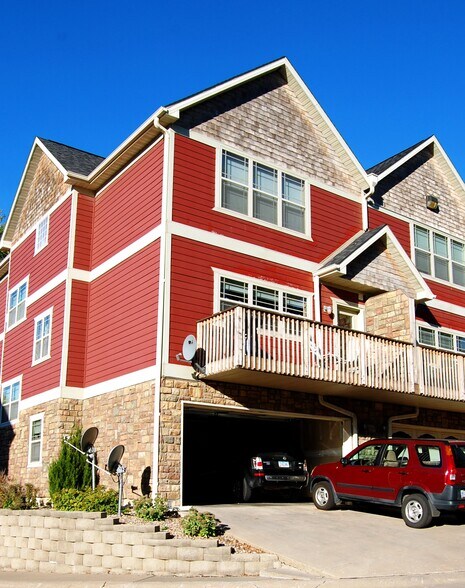 Building Photo - 1838 N Dubuque St