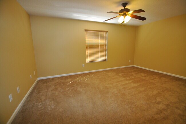 Building Photo - Exclusive Pool Home in Lake Mary on a Cul-de-Sac in Gated Community