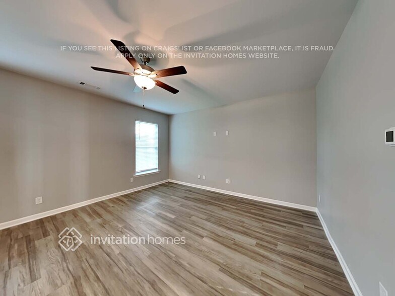 Building Photo - 112 Lantana Crossing