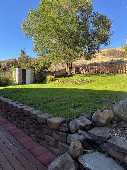 Building Photo - 320 S Rogers St