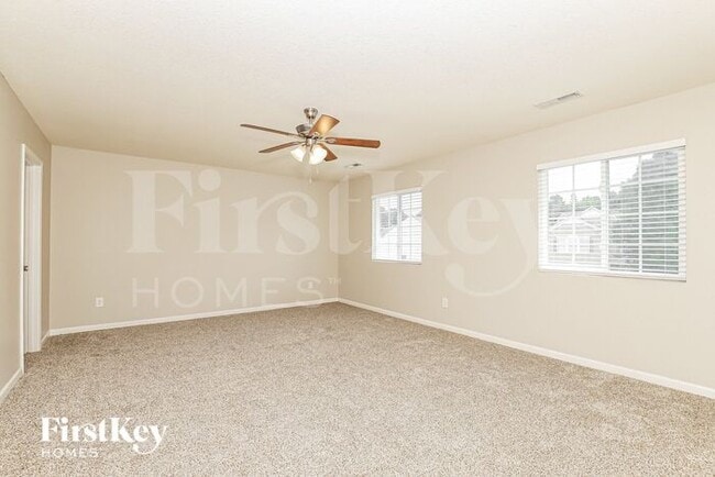 Building Photo - 304 Walnut Crossing Dr