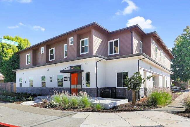 Primary Photo - 4150 Hamilton Ave