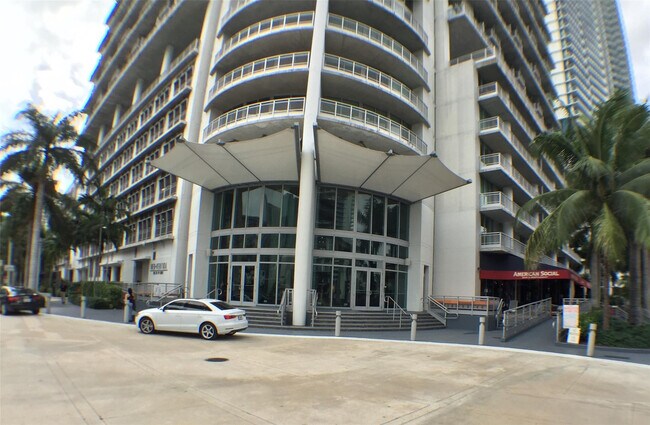 Building Photo - 690 SW 1st Ct