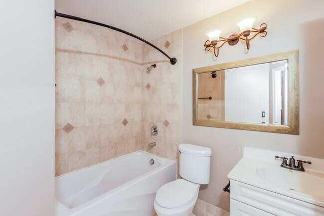 Building Photo - 575 NW 38th Ave