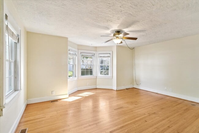 Building Photo - 75 Lodge Rd