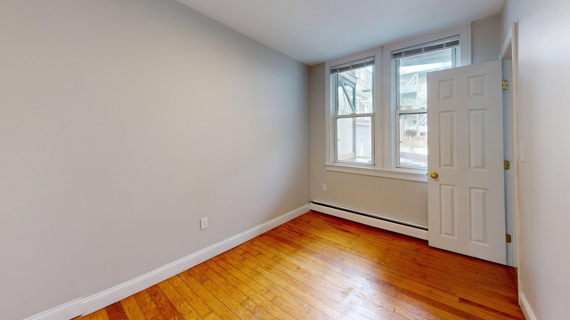 Building Photo - 205 Chelsea St