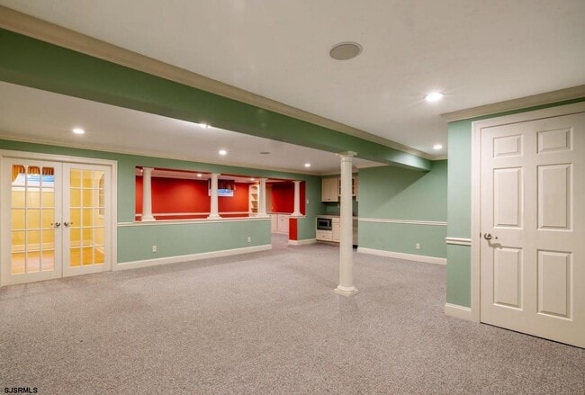 Building Photo - 665 Landis Ave