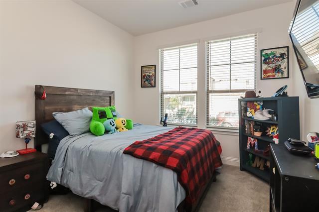 Building Photo - 16708 Garden Dr