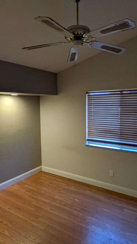 Building Photo - 321 Falcon Ct