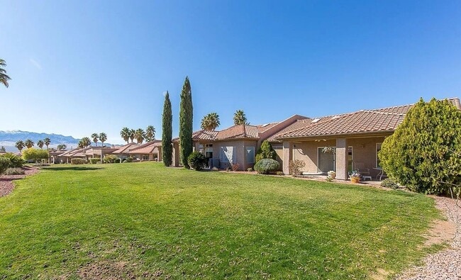 Building Photo - Furnished 3-Bedroom Townhome with Stunning...