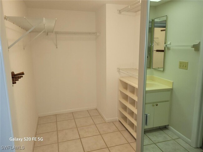 Building Photo - 4019 SE 20th Pl