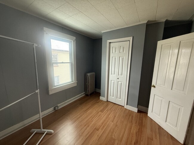 Building Photo - 417 Willow St