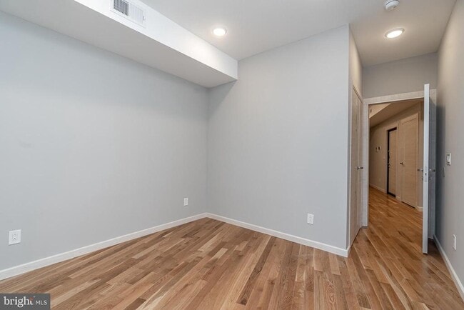 Building Photo - 2045 N College Ave