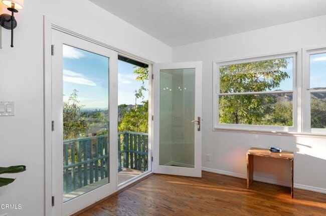 Building Photo - 1850 Kaweah Dr