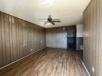 Building Photo - Bundrant Apartments