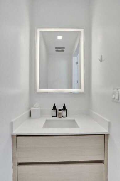 Building Photo - 1220 17th St