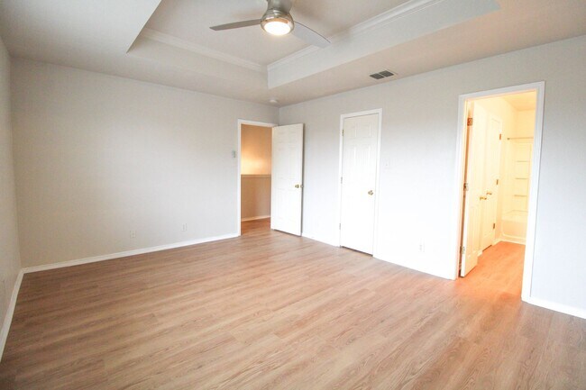 Building Photo - 9706 Battle Pass