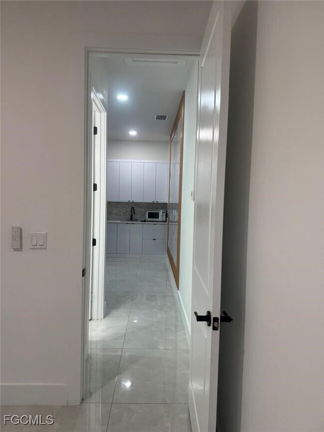 Building Photo - 2807 Leeland Heights Blvd E