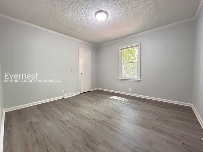 Building Photo - 1174 Alemeda Dr