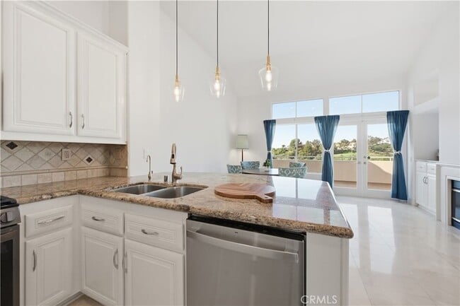 Building Photo - 35 Costa Brava