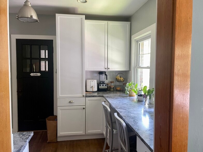 Kitchen - 3568 N Cramer St