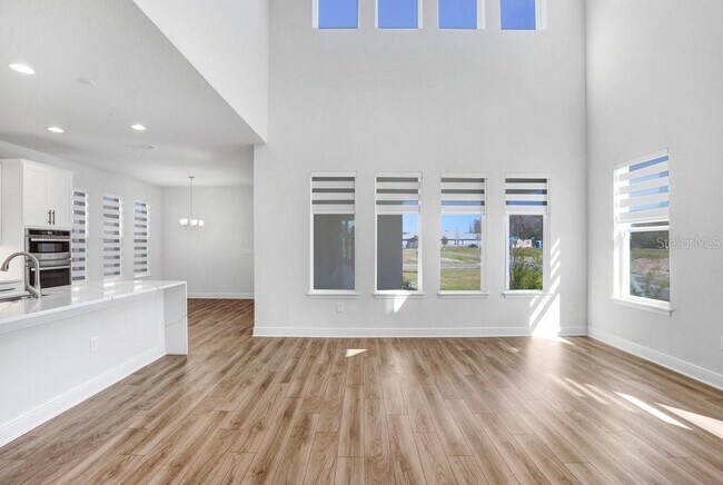Building Photo - 28793 Sweet Persimmon Dr