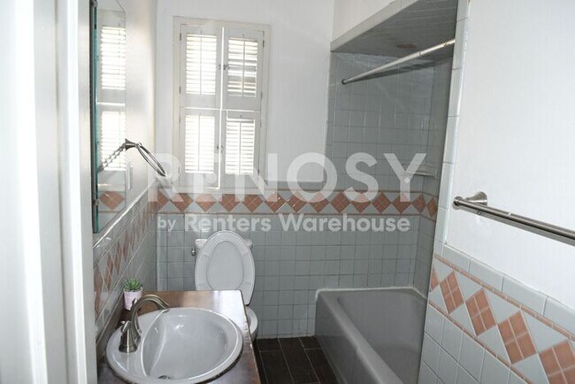 Building Photo - Updated 3 Br 2 Ba 1 Cg Home Near Camelback and 3rd Ave in Central Phoenix