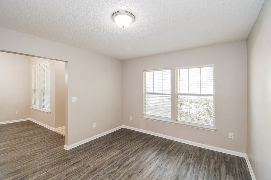 Building Photo - 2372 Cherokee Cove Trail