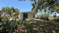 Building Photo - 5040 SW 30th Ave