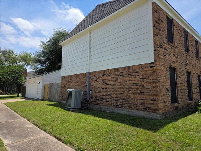 Building Photo - 11350 Raven View Dr