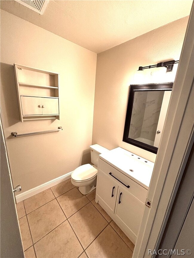 Building Photo - 1706 Tuttle St